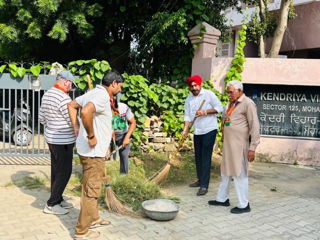 Cleanliness Drive Conducted by BJP in Sunny Enclave Kharar